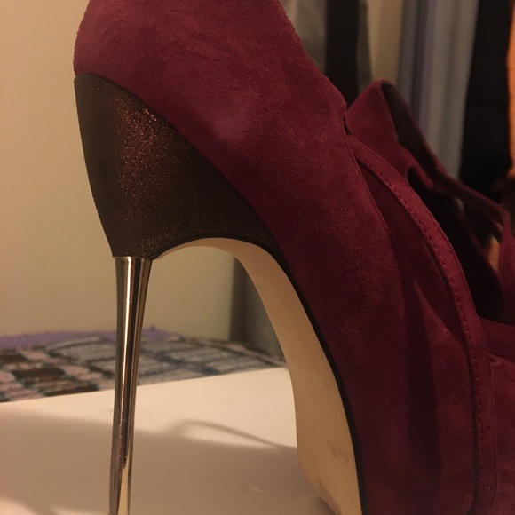 ALDO Red Velvet and Gold Ankle Strap Heels - Picture 5 of 5